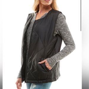 SOCIALITE Quilted Puffer Vest in L/XL Black